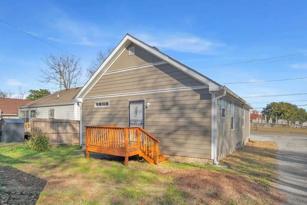 2107 18th Ave North, N Nashville TN 37208
