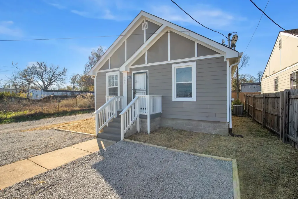 2107 18th Ave North, N Nashville TN 37208