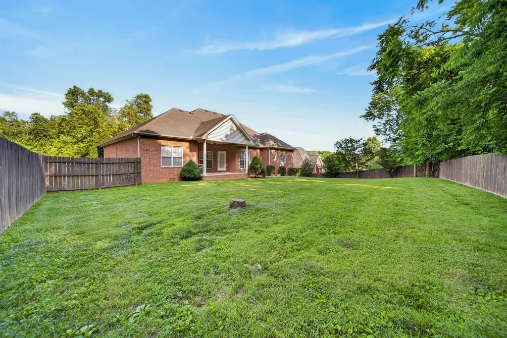 1015 Stafford Court Hendersonville TN 37075