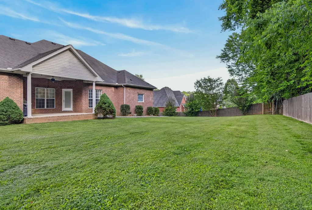 1015 Stafford Court Hendersonville TN 37075