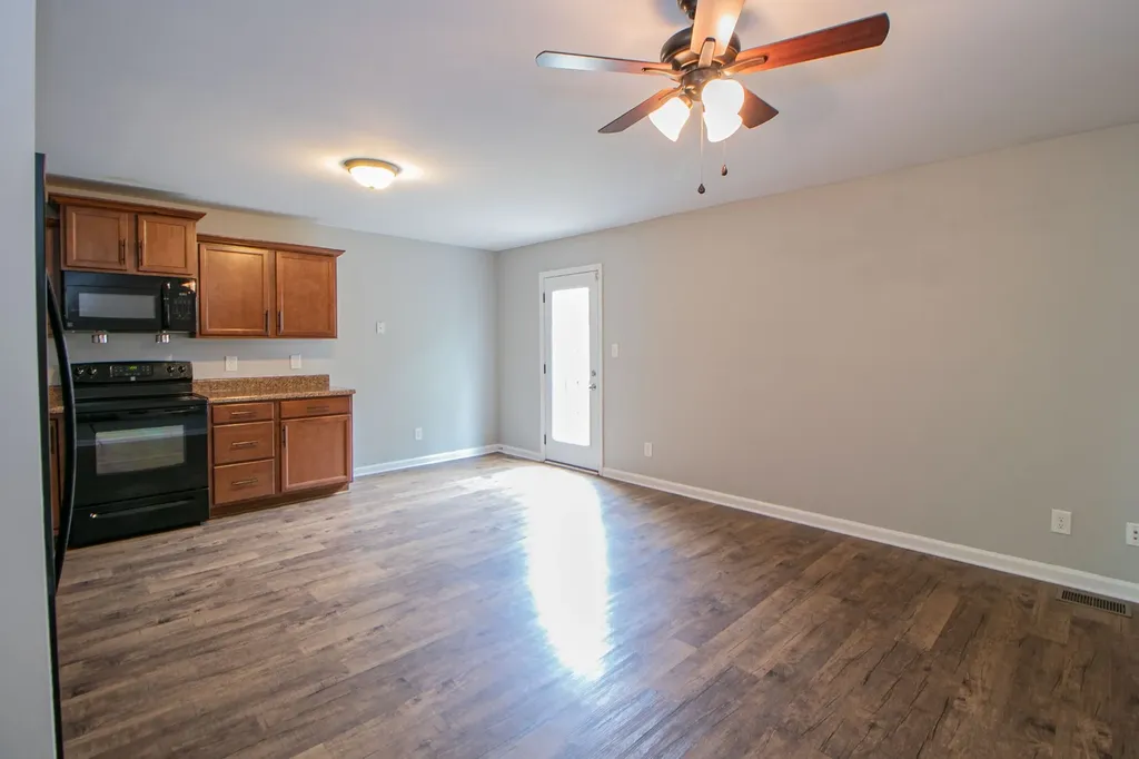 1718 Thistlewood Drive #H Clarksville TN 37042