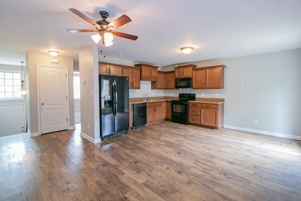 1718 Thistlewood Drive #H Clarksville TN 37042