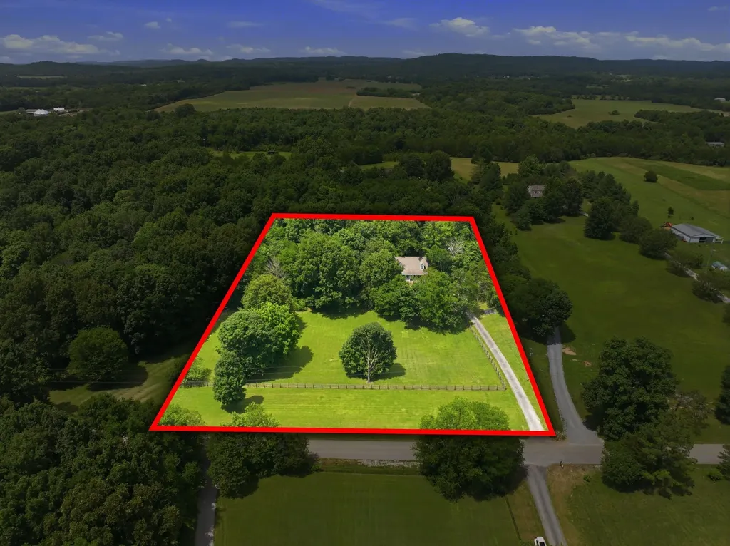 4860 Pyles Road Chapel Hill TN 37034
