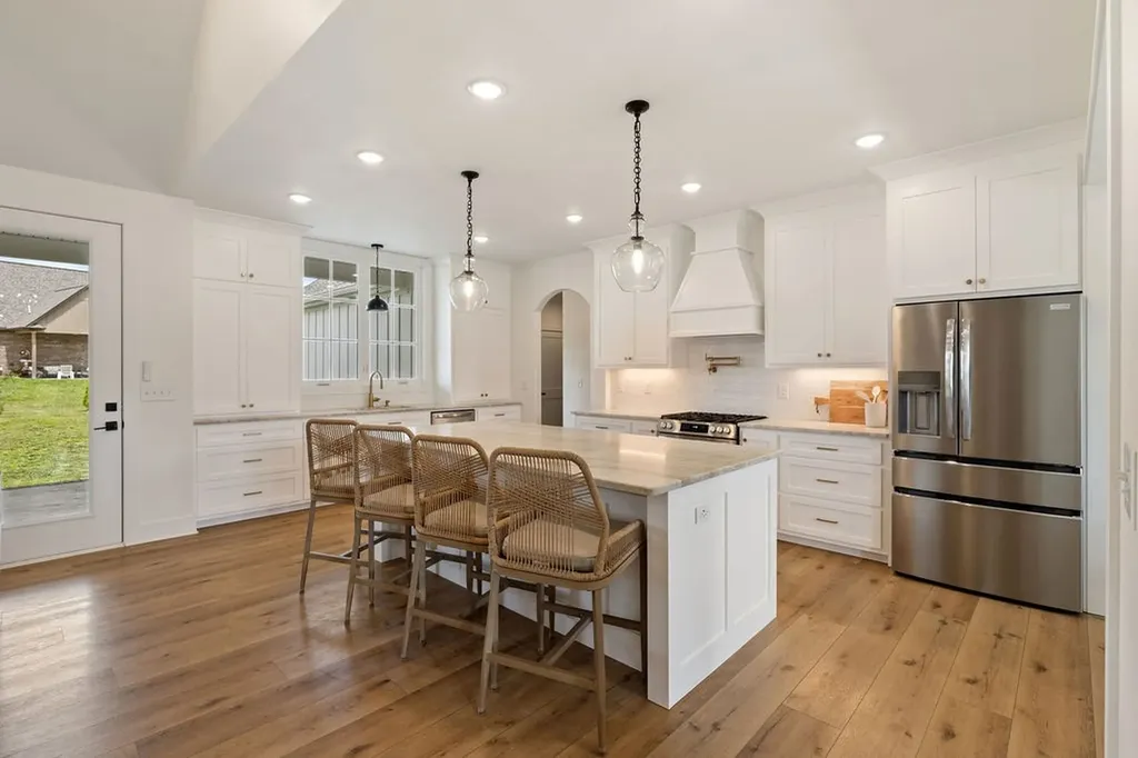 134 Hurst Drive Leoma TN 38468