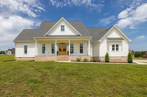 134 Hurst Drive Leoma TN 38468