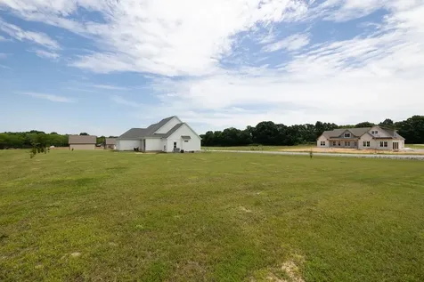 134 Hurst Drive Leoma TN 38468
