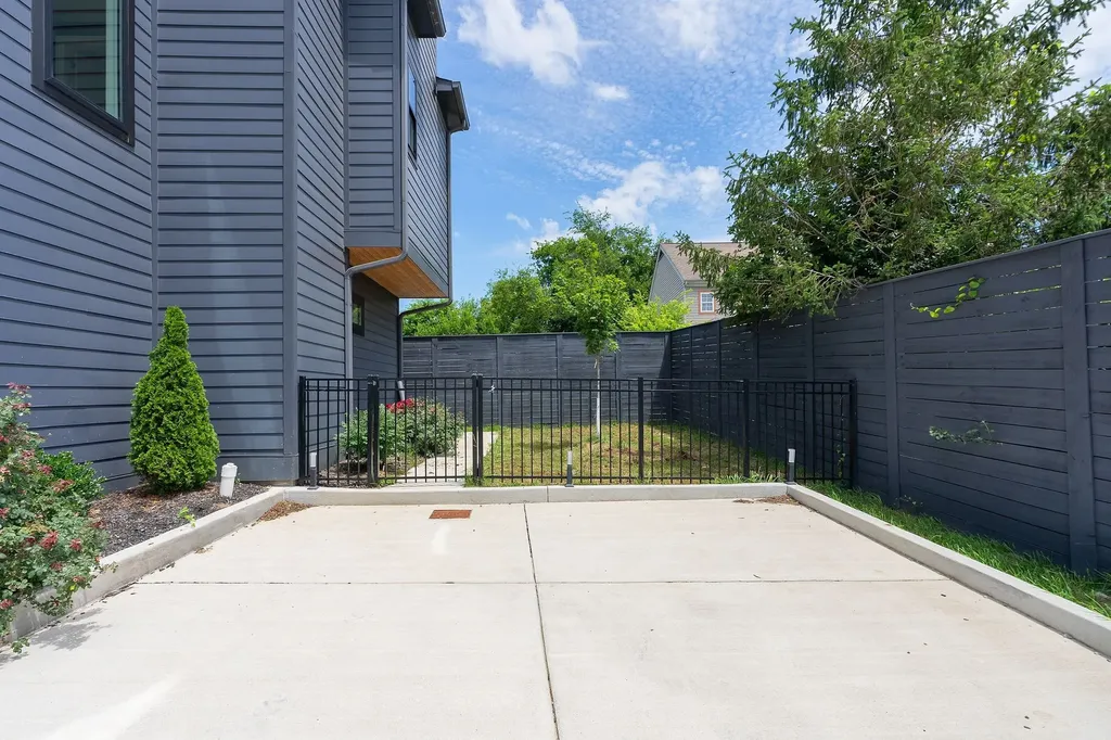 2111 Cahal Avenue Nashville TN 37206