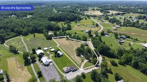 8465 Old Highway 52 Westmoreland TN 37186