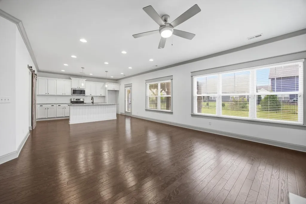8512 Red Deer Lane Ooltewah TN 37363