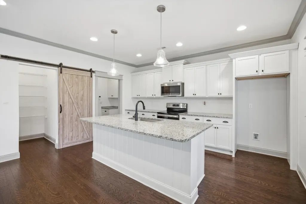 8512 Red Deer Lane Ooltewah TN 37363