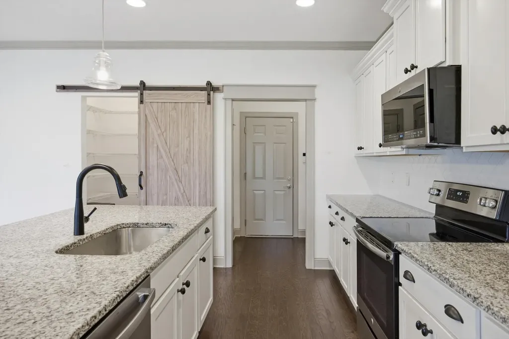8512 Red Deer Lane Ooltewah TN 37363