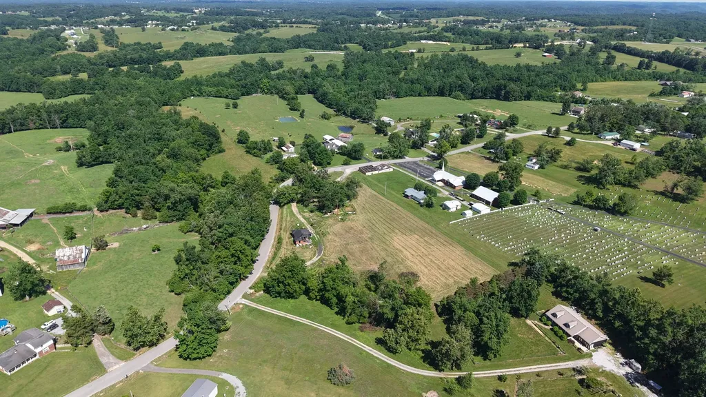 1 Old Highway 52 Westmoreland TN 37186