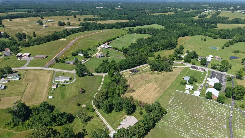 3 Old Highway 52 Westmoreland TN 37186