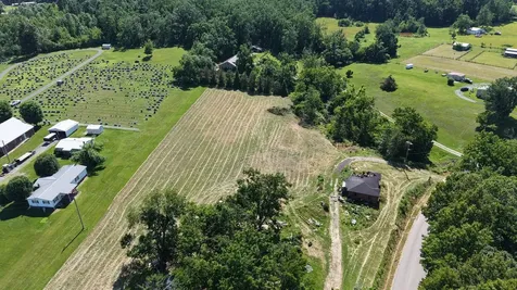 3 Old Highway 52 Westmoreland TN 37186