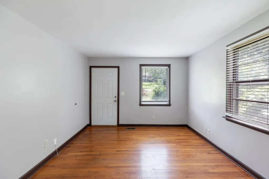 2740 Jones Avenue Nashville TN 37207
