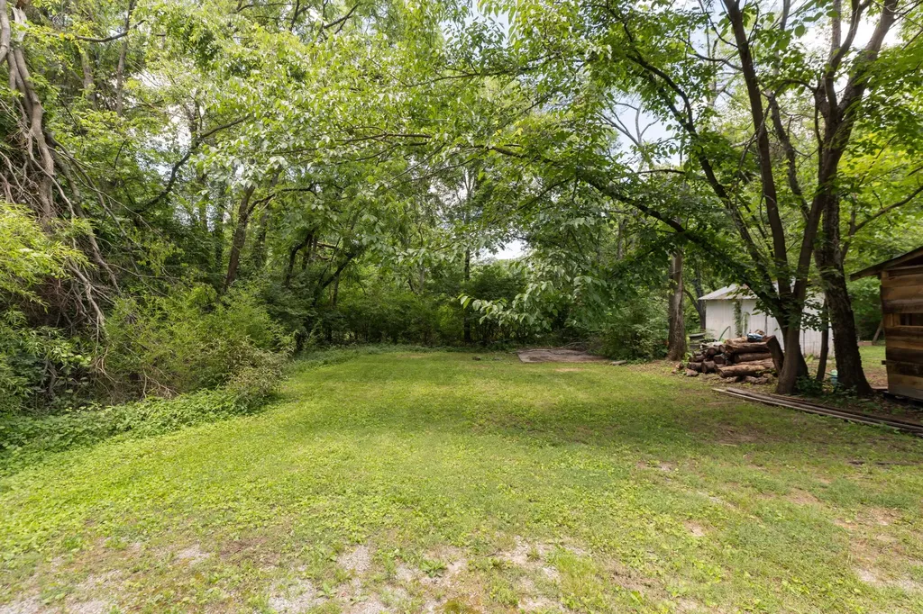2740 Jones Avenue Nashville TN 37207