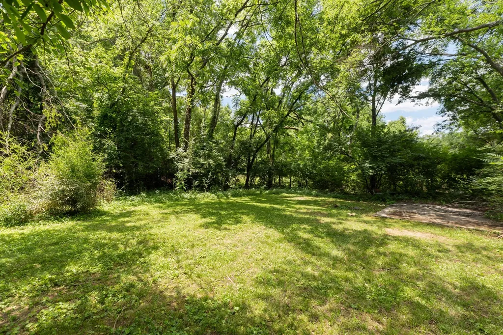 2740 Jones Avenue Nashville TN 37207