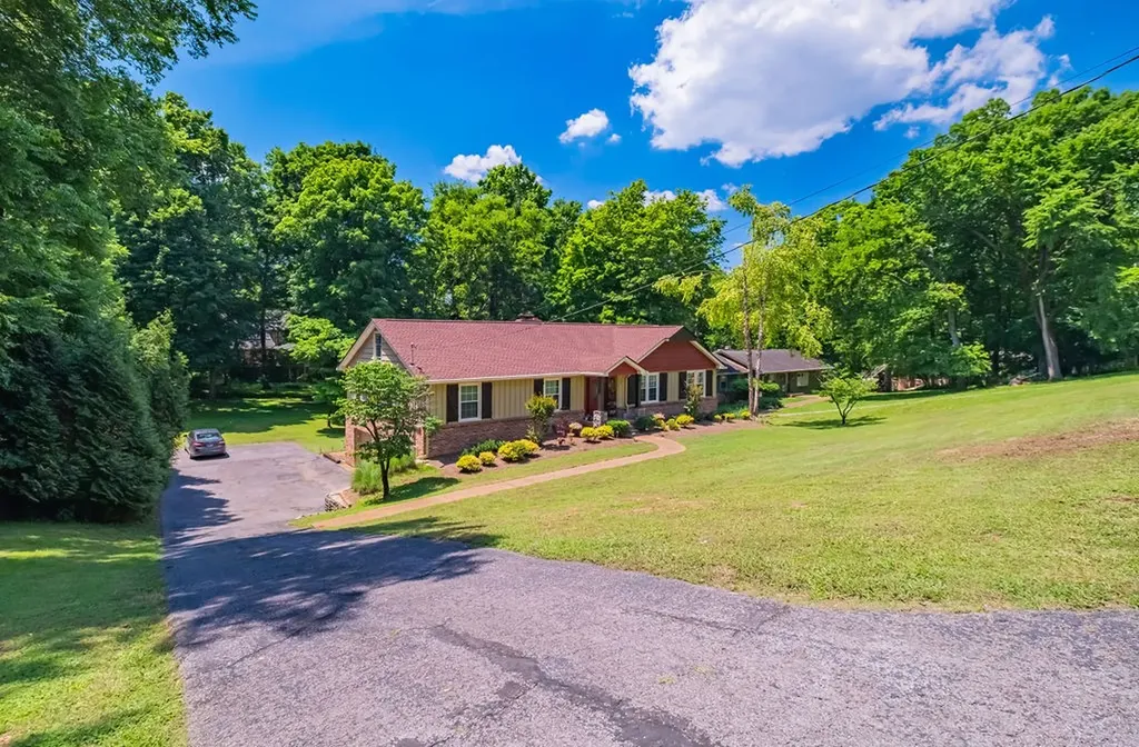 104 Trout Valley Drive Hendersonville TN 37075
