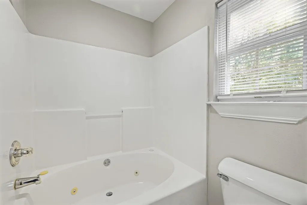 5048 Appalachain Drive Goodlettsville TN 37072