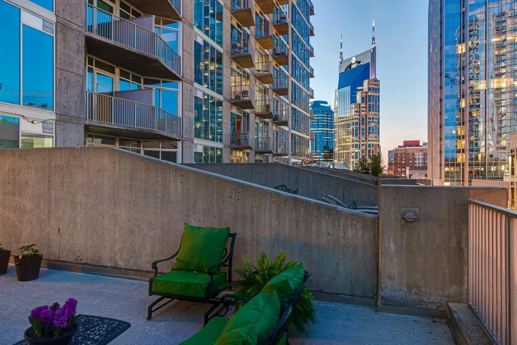 301 Demonbreun Street Nashville TN 37201