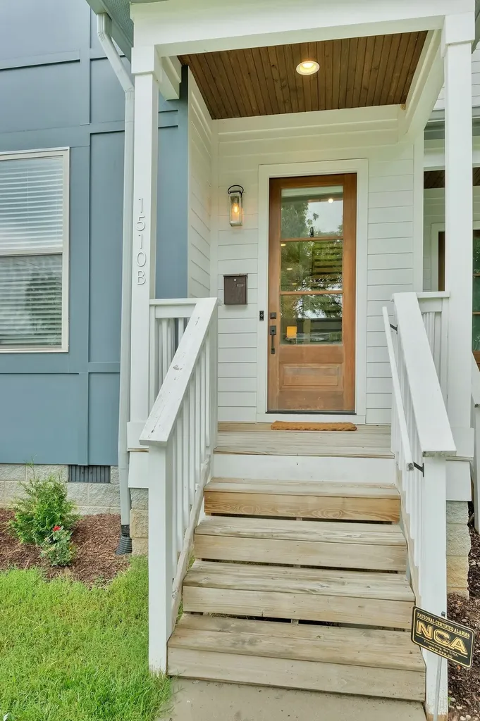 1510B 10th Ave, N Nashville TN 37208