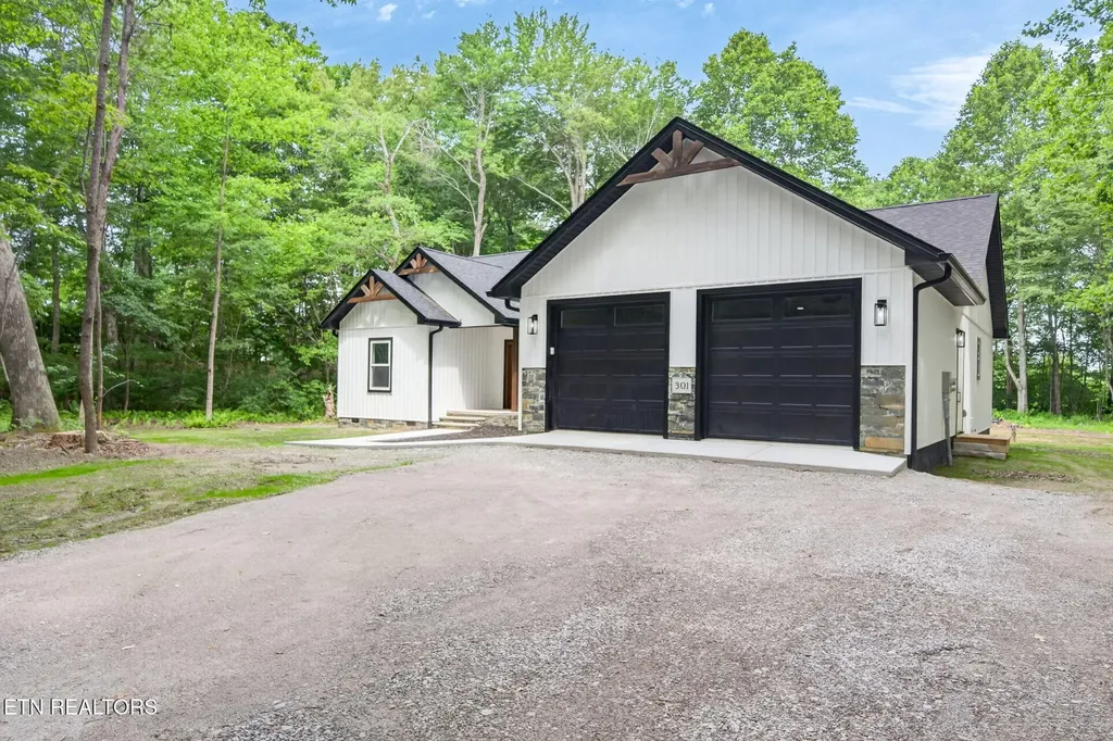 301 Hilltop Drive Crossville TN 38555