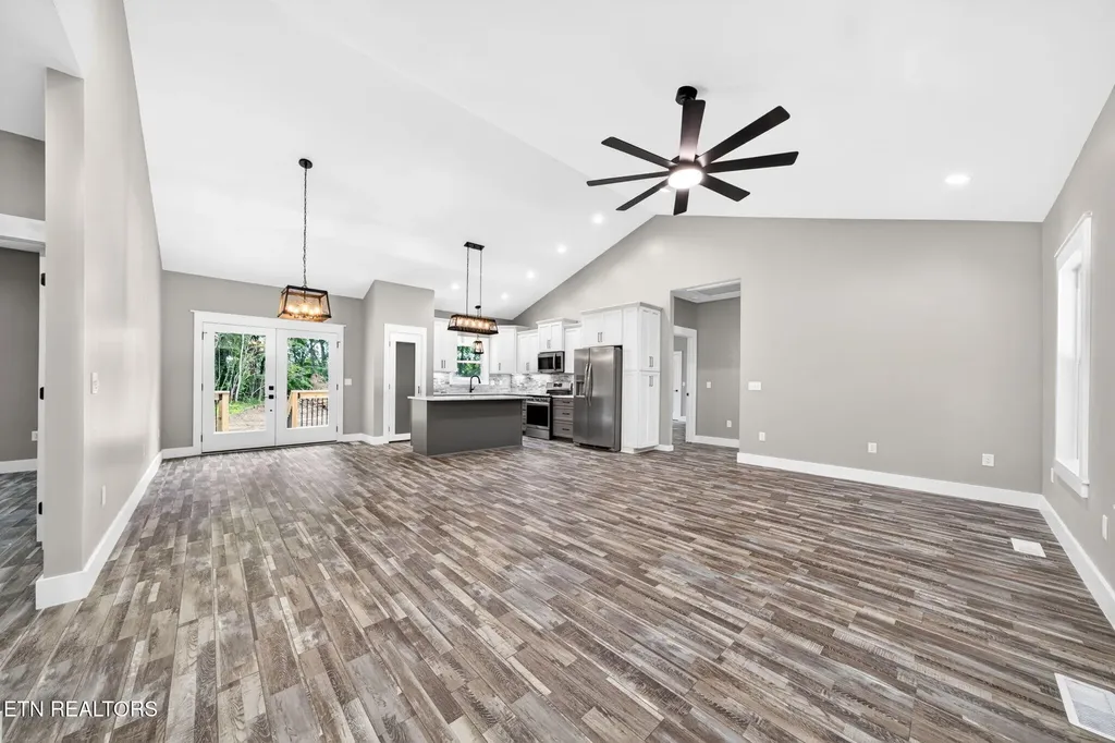301 Hilltop Drive Crossville TN 38555