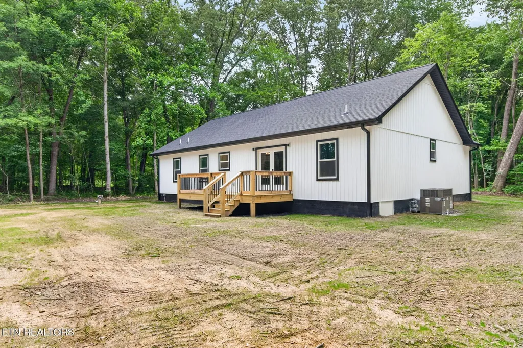 301 Hilltop Drive Crossville TN 38555