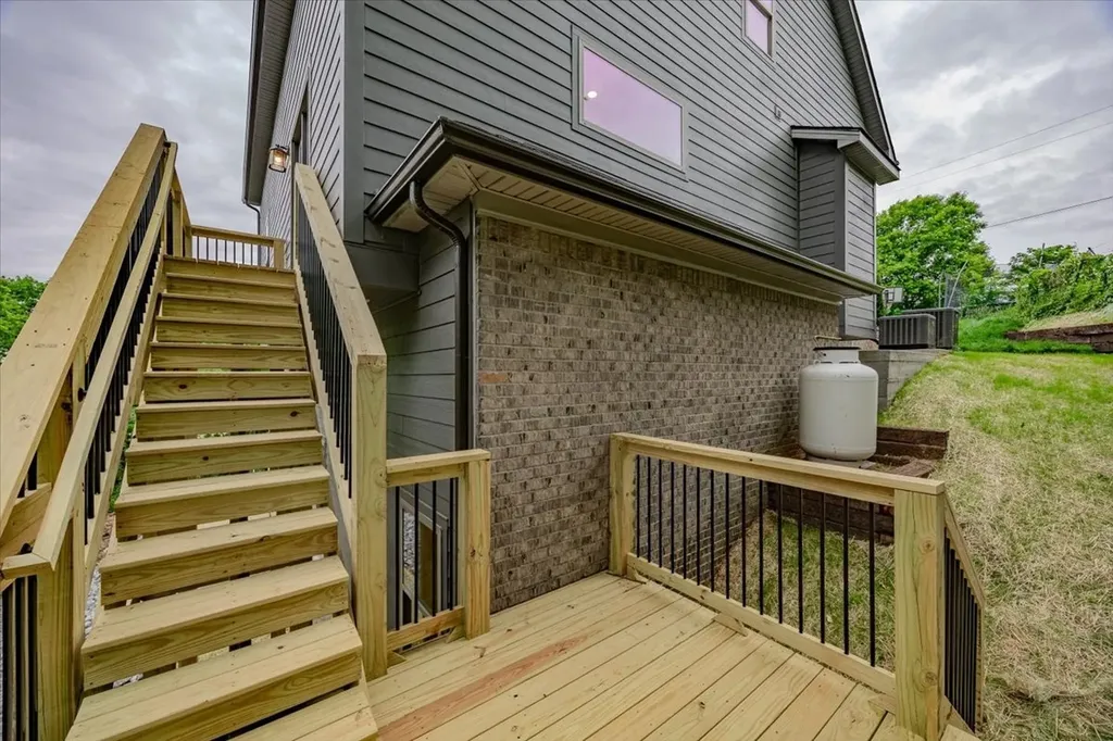 701 Harpeth Knoll Court Nashville TN 37221