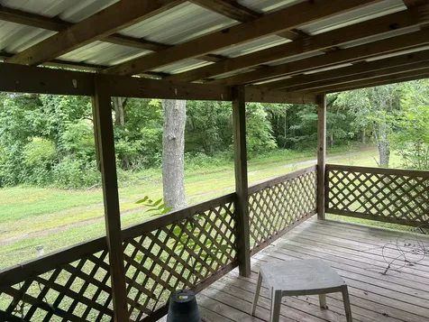 32 Patterson Lane Pleasant Shade TN 37145