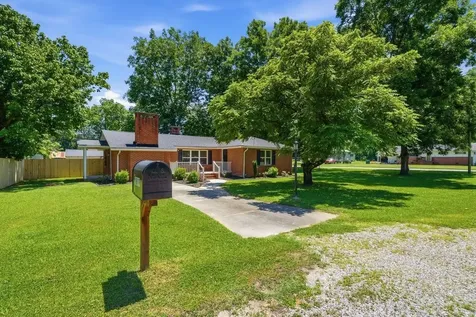 1819 Hamilton Avenue South Pittsburg TN 37380