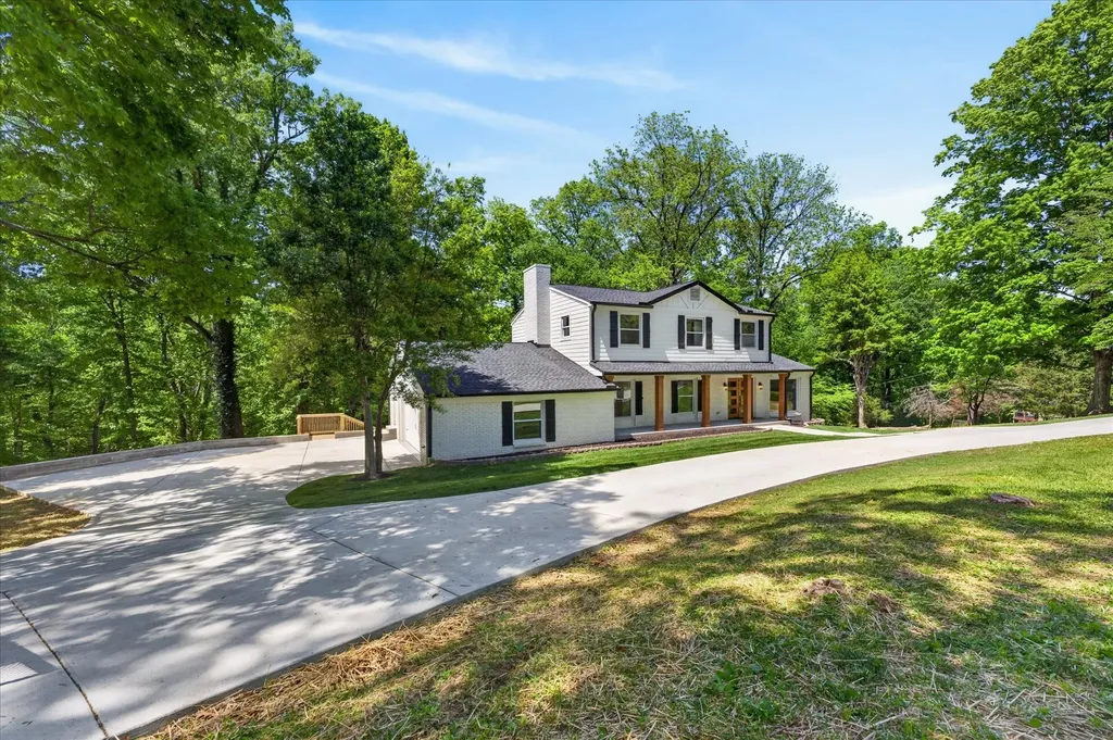 1640 Simpson Drive Clarksville TN 37043
