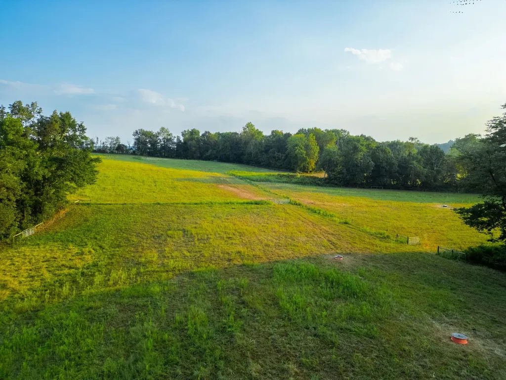1074 Pair Six Drive Springfield TN 37172