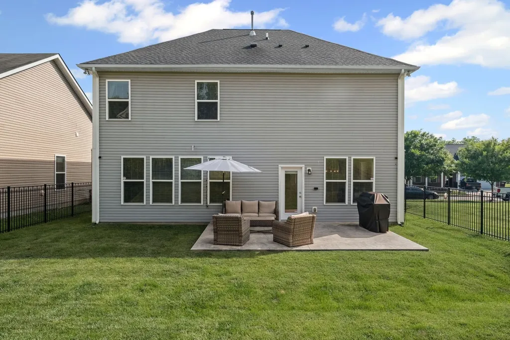 1872 Stonewater Drive Hermitage TN 37076