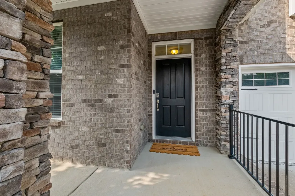 1872 Stonewater Drive Hermitage TN 37076