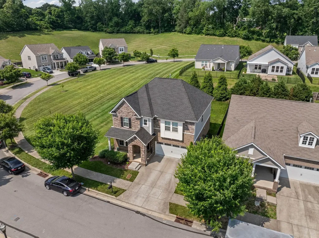 1872 Stonewater Drive Hermitage TN 37076