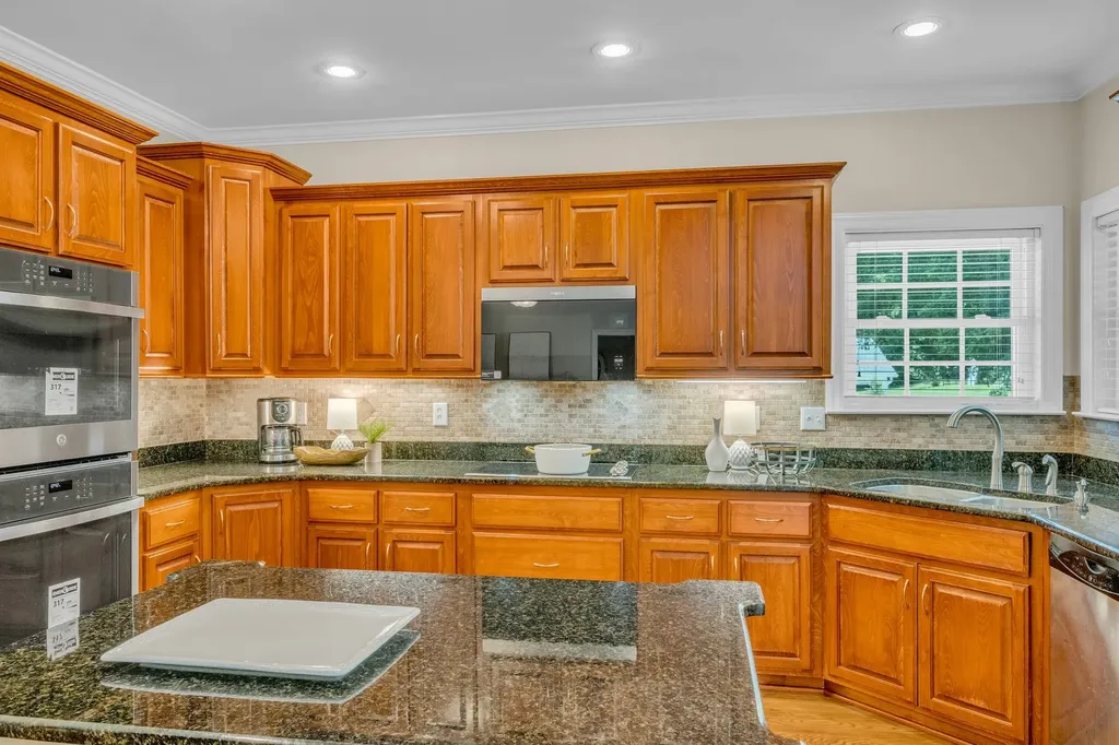 111 Bryton Court Burns TN 37029