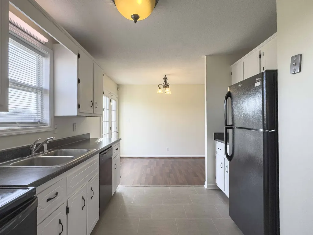104 Waterford Drive Oak Grove KY 42262