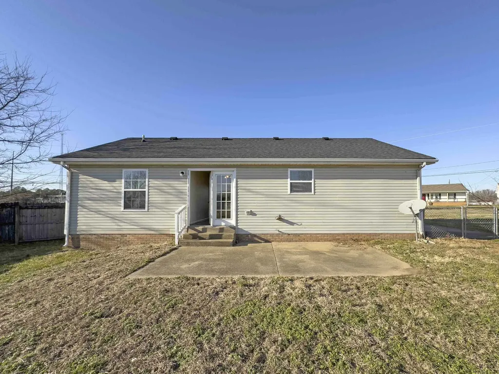 104 Waterford Drive Oak Grove KY 42262