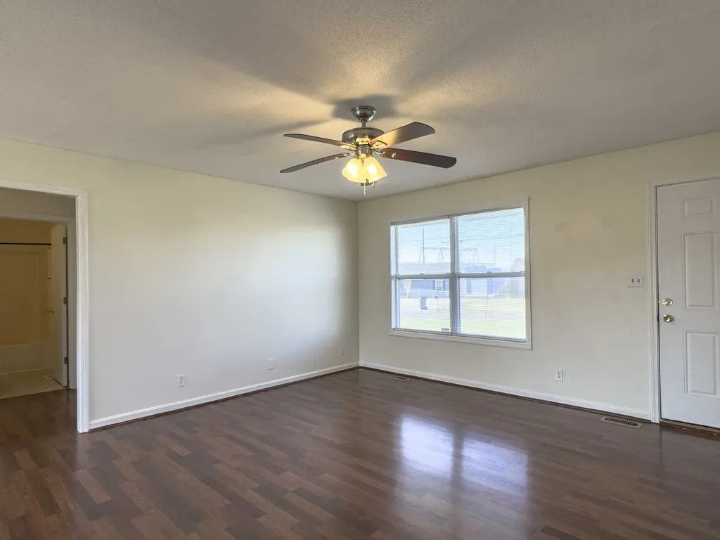 104 Waterford Drive Oak Grove KY 42262