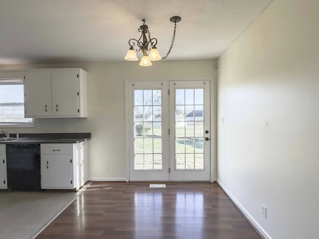 104 Waterford Drive Oak Grove KY 42262