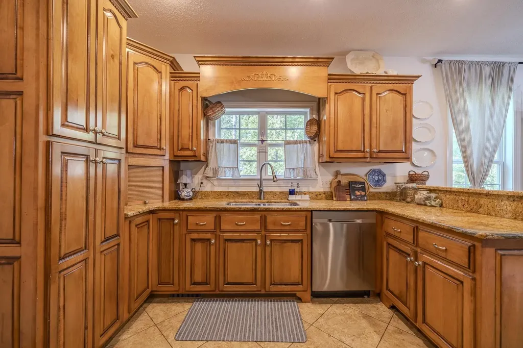 120 Knotty Oaks Trail Counce TN 38326