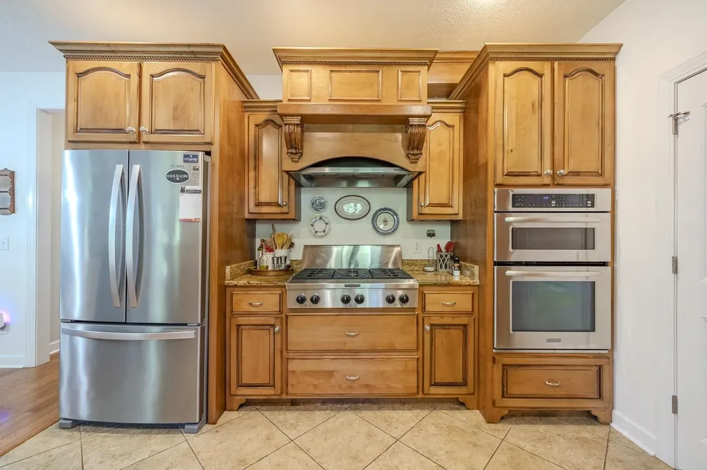 120 Knotty Oaks Trail Counce TN 38326