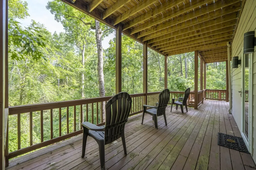 120 Knotty Oaks Trail Counce TN 38326