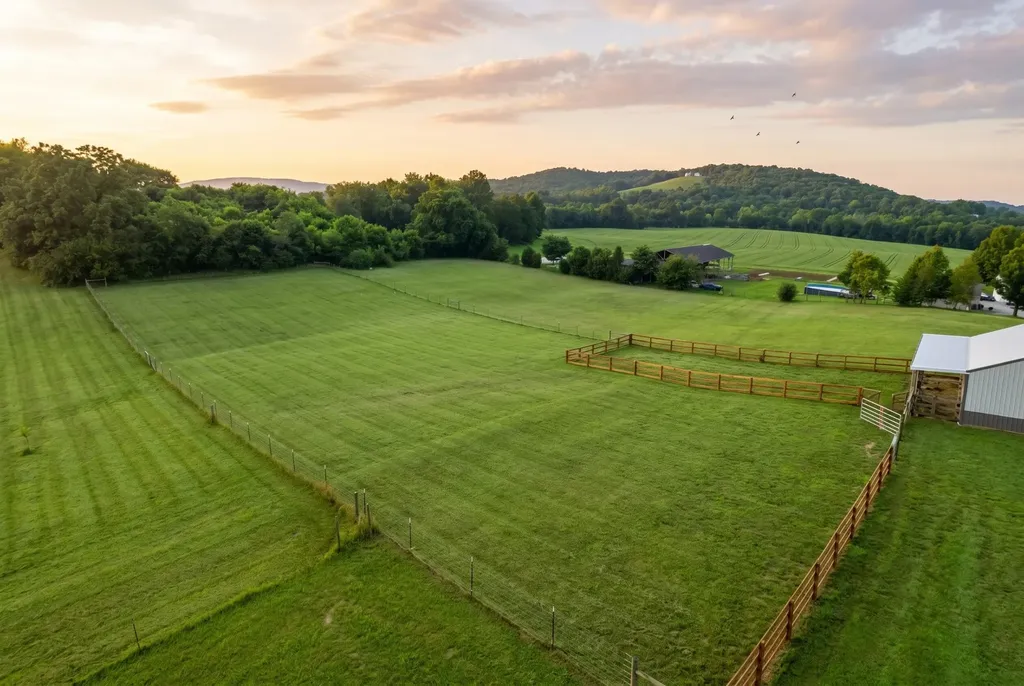 425 Hickman Road Liberty TN 37095