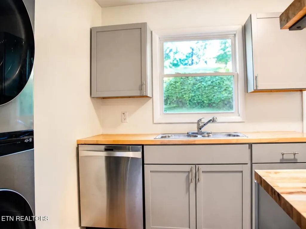 636 Robertsville Road Oak Ridge TN 37830
