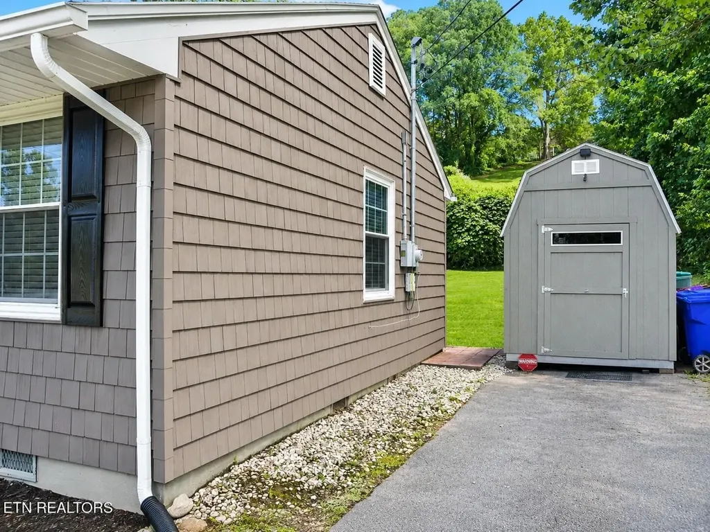 636 Robertsville Road Oak Ridge TN 37830