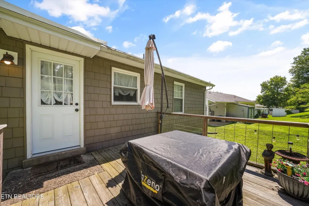 636 Robertsville Road Oak Ridge TN 37830