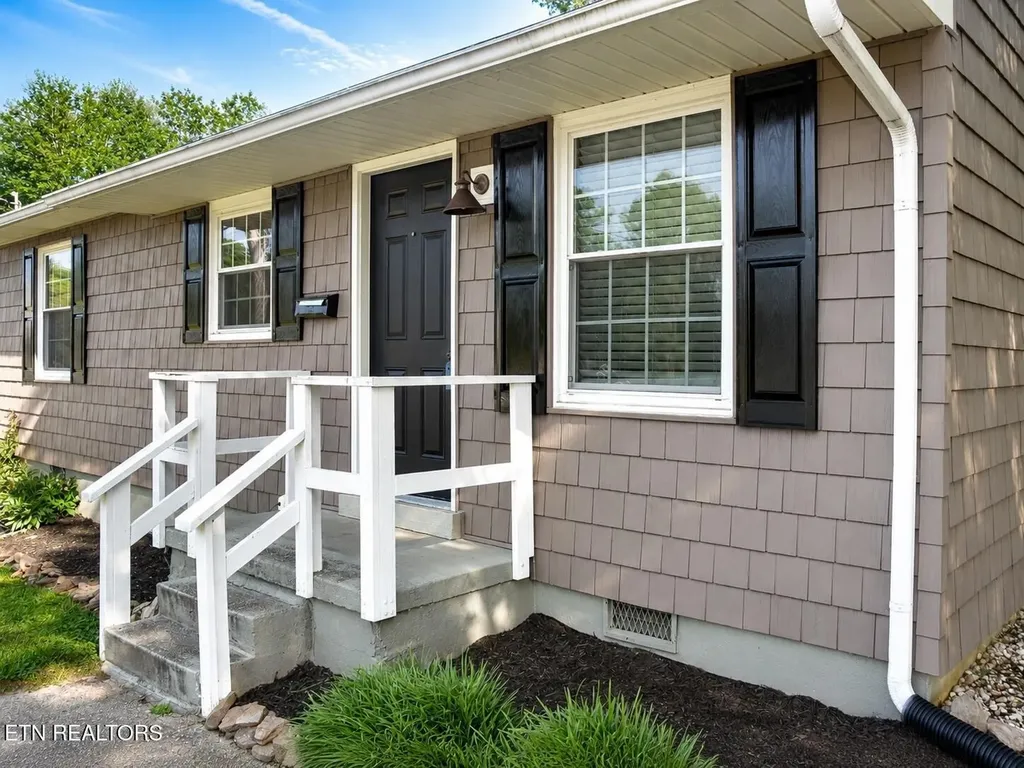 636 Robertsville Road Oak Ridge TN 37830