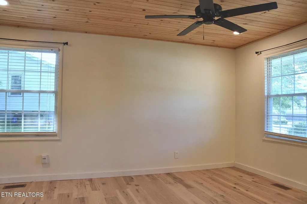 636 Robertsville Road Oak Ridge TN 37830